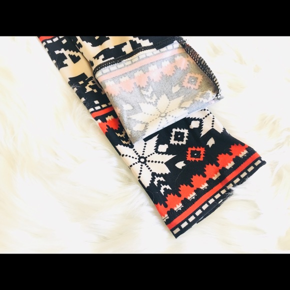 GIRLS CHRISTMAS PRINTED LEGGING! - Picture 3 of 8